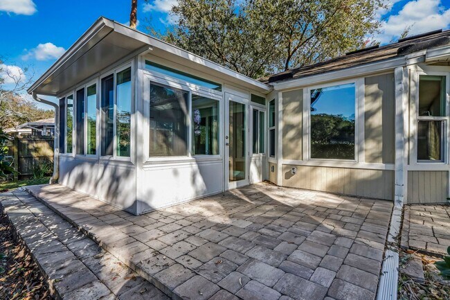 Building Photo - 2415 Will Hardee Rd