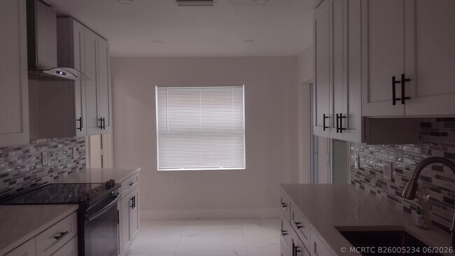 Building Photo - 22682 Family Cir
