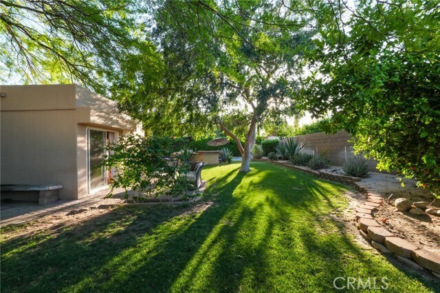Building Photo - 576 E Desert Holly Cir