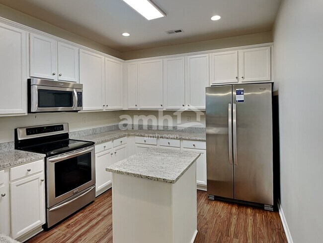 Building Photo - 107 Fleishhacker Pl