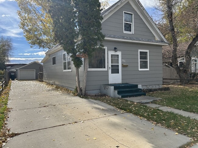 Building Photo - 326 Miles Ave