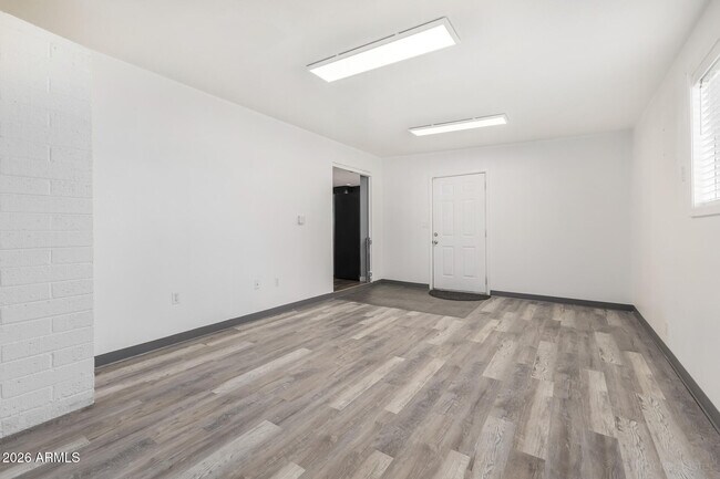 Building Photo - 1340 E Garnet Cir