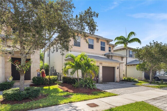 Building Photo - 10470 NW 69th Terrace