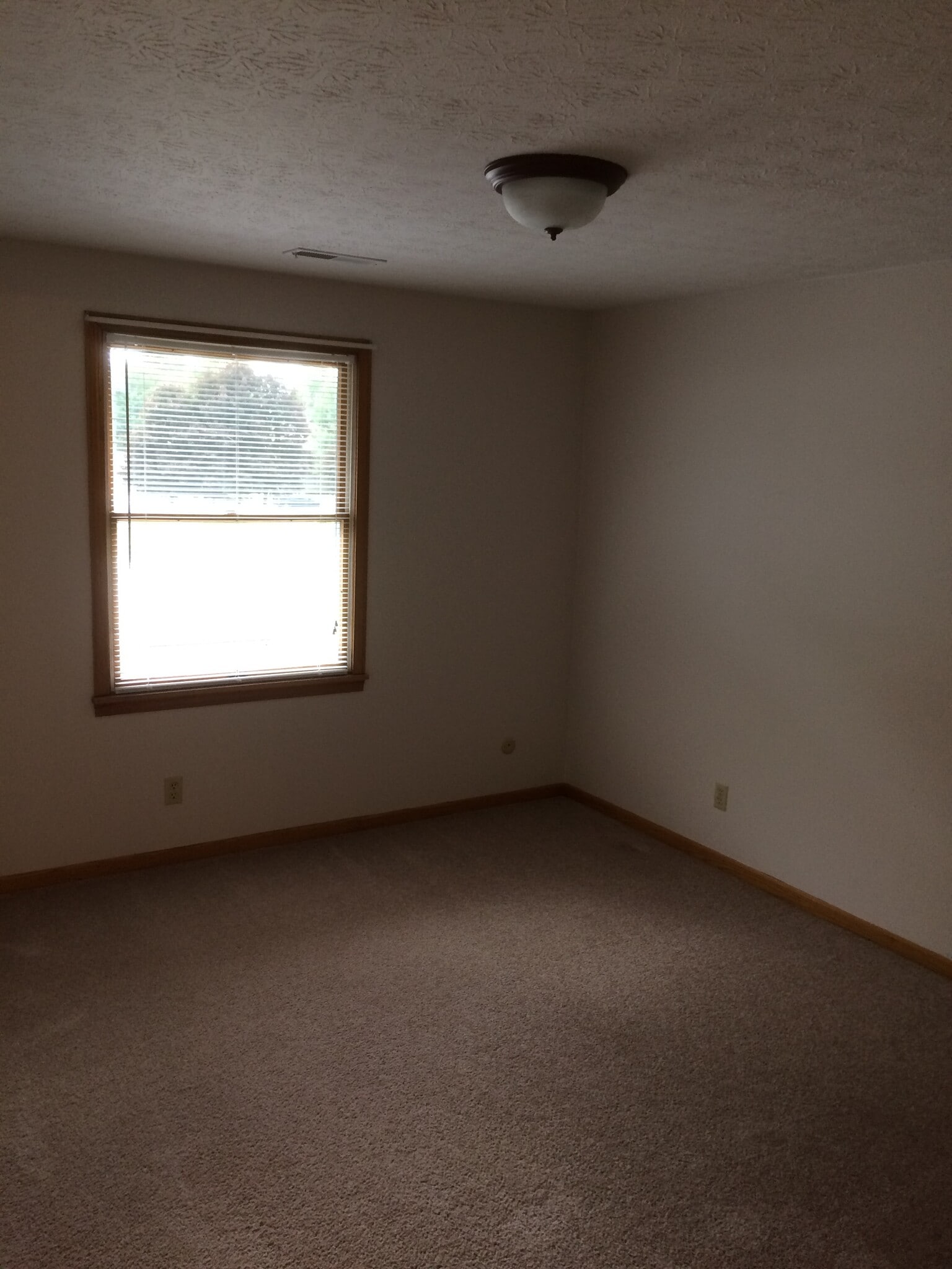 Building Photo - 7065 Starcliff Ave NW