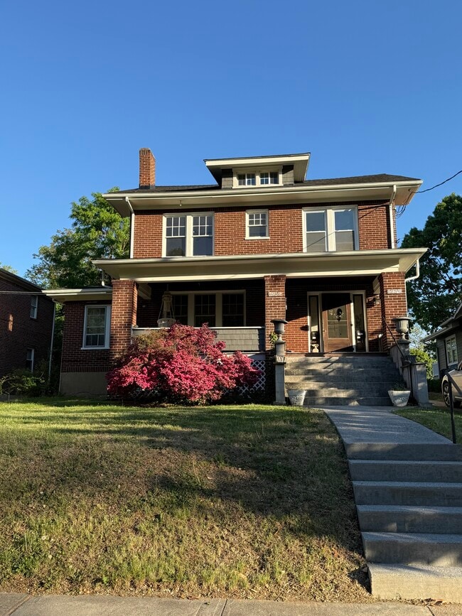 Building Photo - 1234 Wasena Ave SW