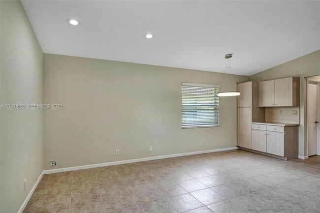 Building Photo - 10219 NW 48th Manor