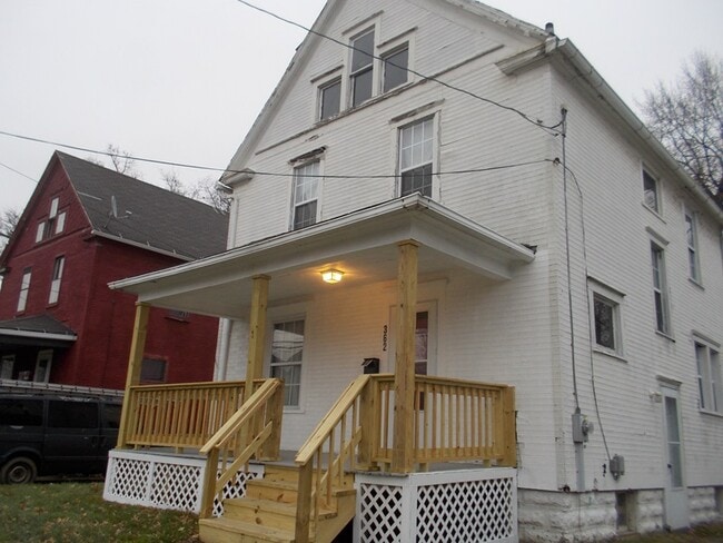 Building Photo - 362 E South St