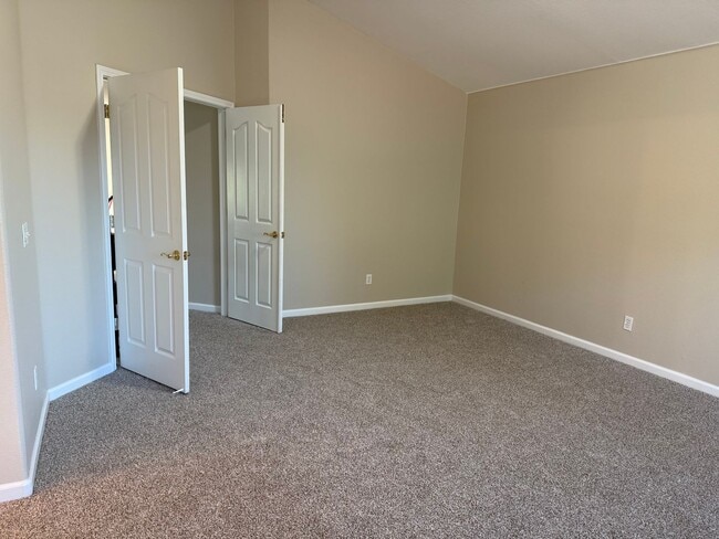 Building Photo - welcome home