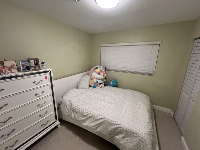 Building Photo - 3520 SW 104th Ave