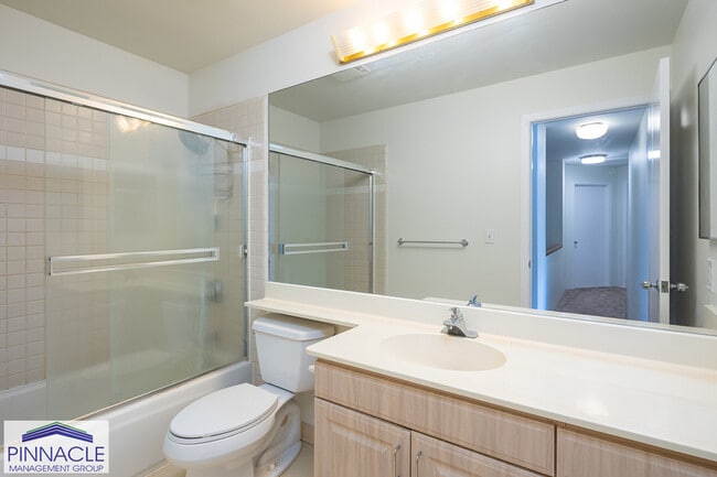 Building Photo - 92-1539 Aliinui Dr. #5G