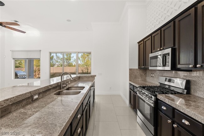 Building Photo - 120 Emerald Dunes Cir