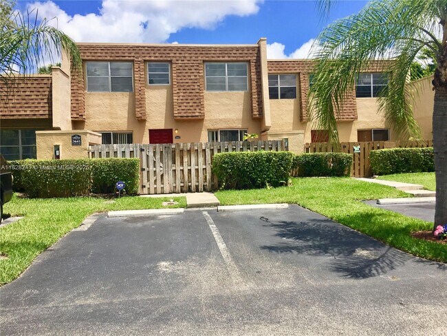 Primary Photo - 3641 NW 95th Terrace