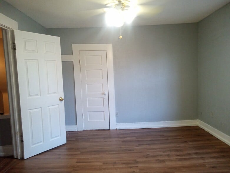 Building Photo - 826 Mason St