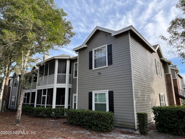 Building Photo - 10000 Gate Pkwy