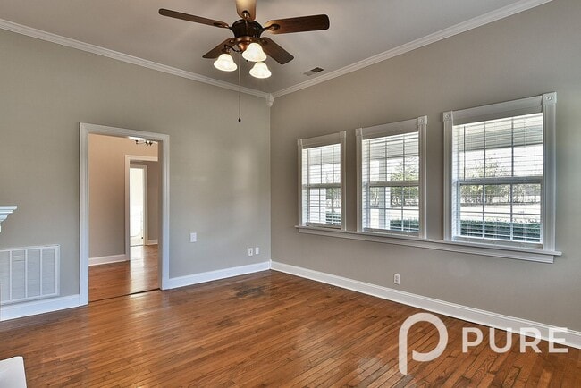 Building Photo - 5674 Duncan Rd