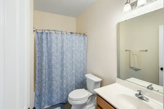 Building Photo - 218 Barberry St