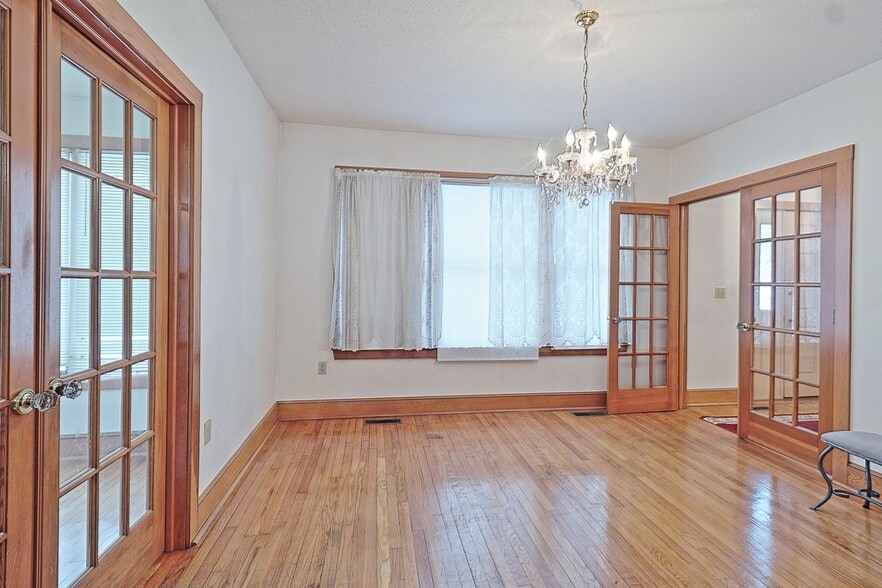 Building Photo - 1129 N Colony Rd