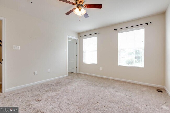 Building Photo - 1022 Linden Dr