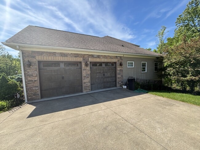 Building Photo - 116 Marco Polo Dr