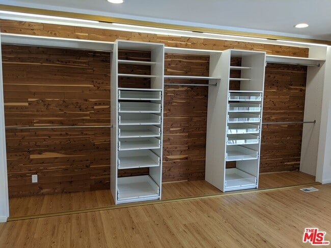 Building Photo - 3101 Cardiff Ave