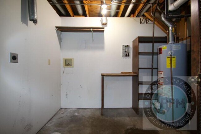 Building Photo - 5614 N 116th Ave