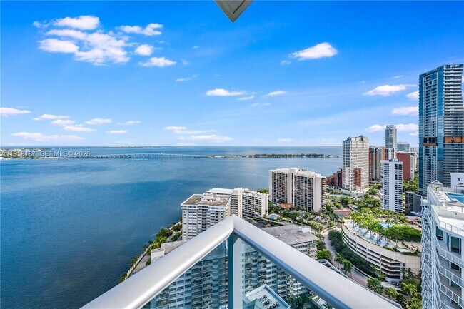Building Photo - 1331 Brickell Bay Dr
