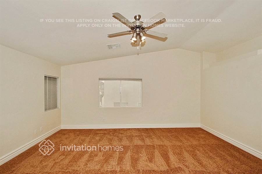 Building Photo - 6685 Aviston St