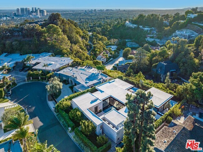 Building Photo - 1335 Carla Ln