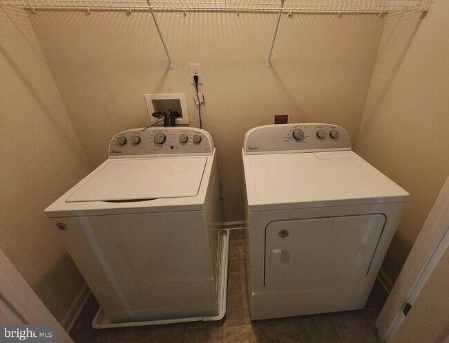 Building Photo - 104 Oflannery Ct