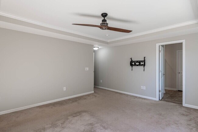 Building Photo - Available on July 10! Experience modern comfort in this spacious 4+ bedroom home
