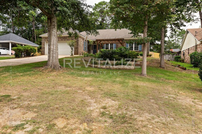Building Photo - 105 Ventura Cir