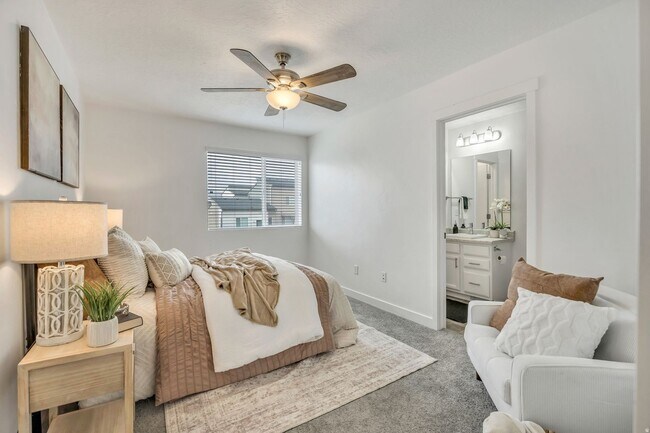 Building Photo - Charming 3 Bed Herriman Home Near Mountain View Village!!