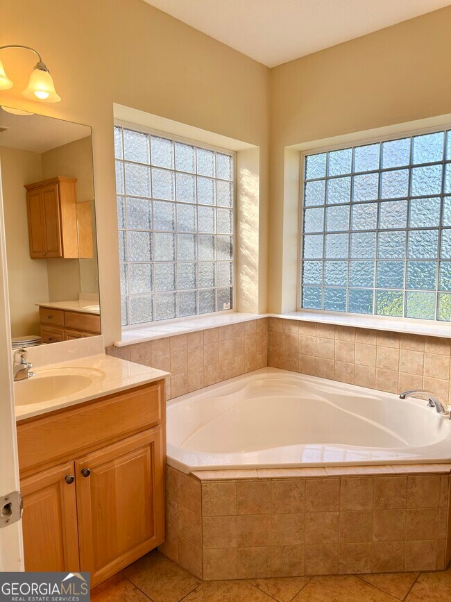 Building Photo - 38 Coastal Walk