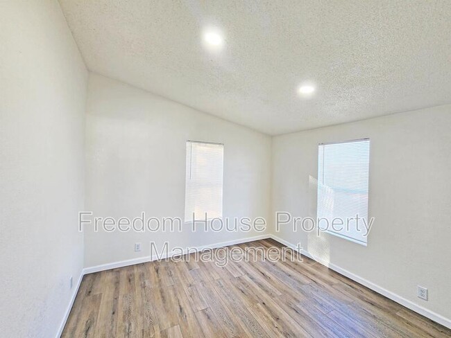 Building Photo - 1281 West St