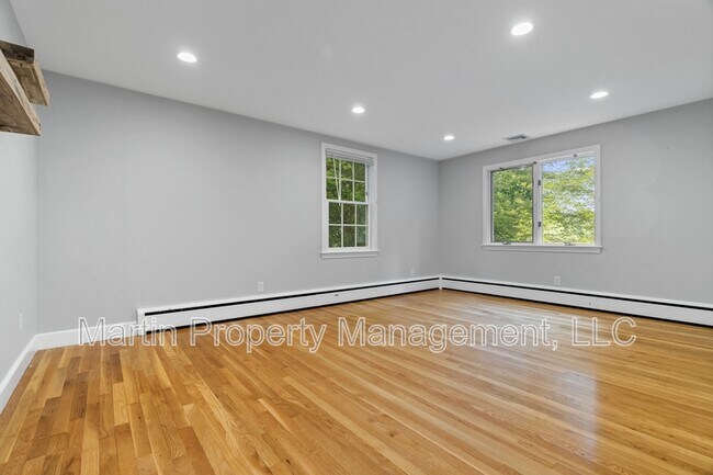 Building Photo - 145 Concord Rd