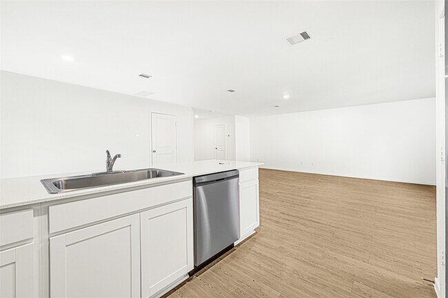 Building Photo - 509 Roserun Dr