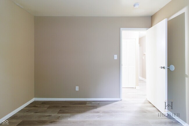 Building Photo - 3914 Richelieu Rd