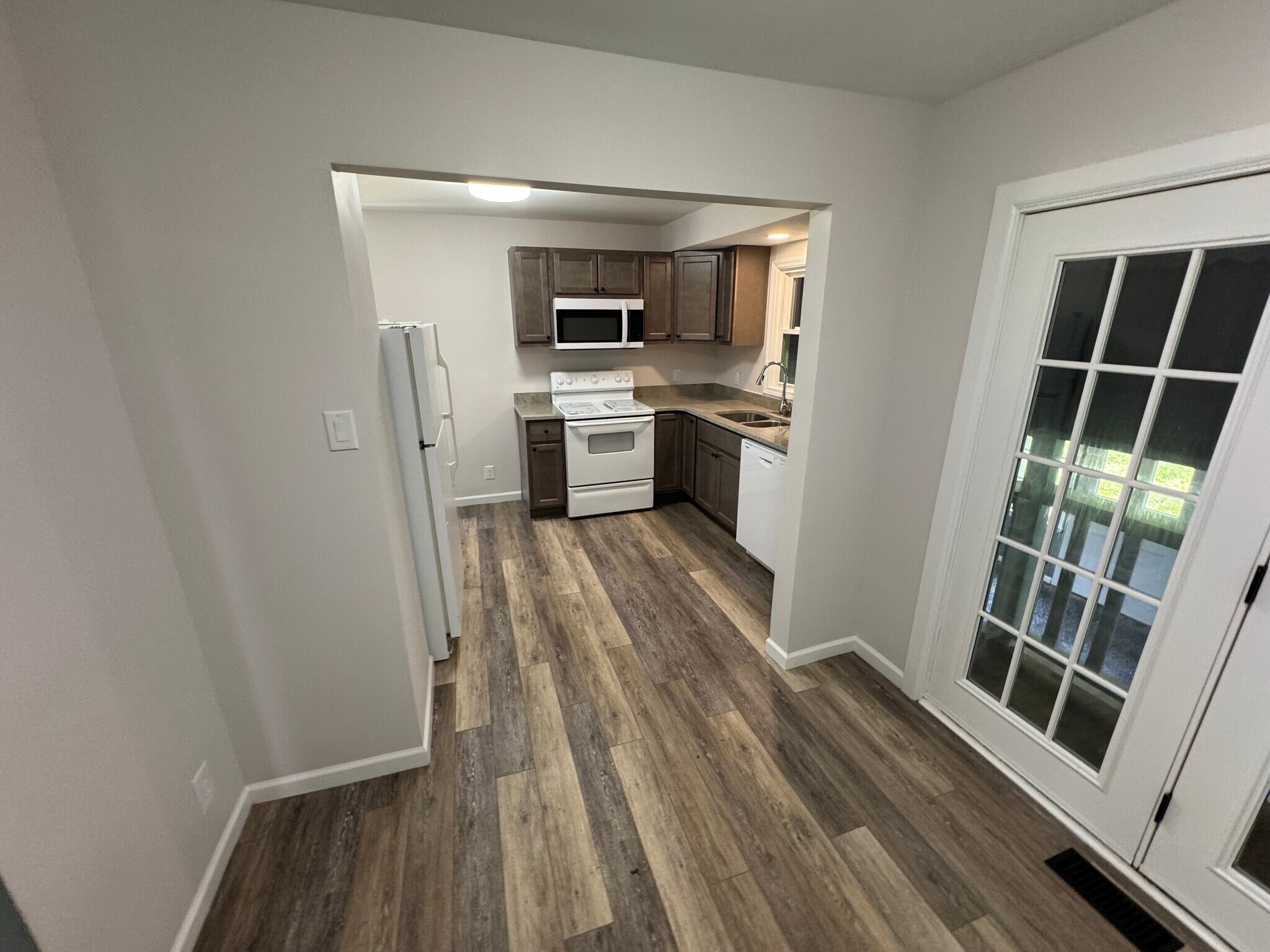 Building Photo - 1027 Morgan Ross Rd