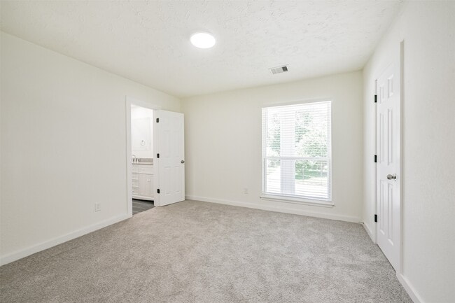 Building Photo - 19507 Spoonwood Dr