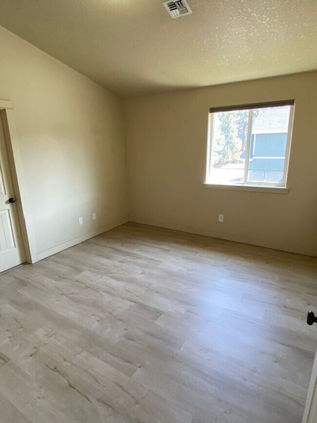 Building Photo - 20166 Merriewood Ln