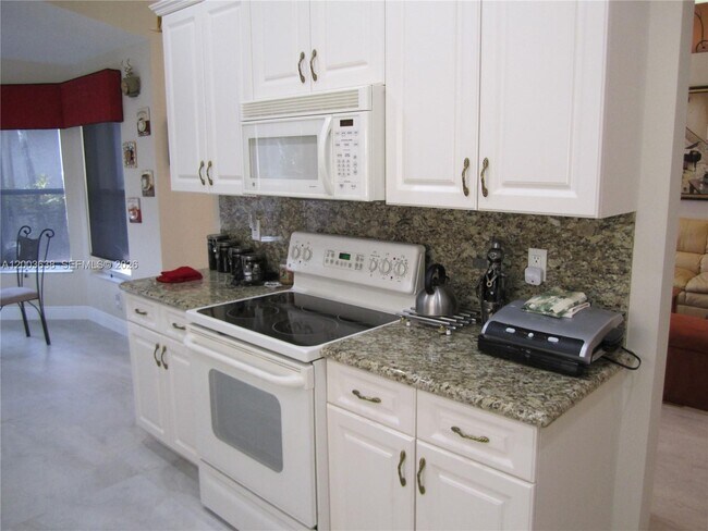 Building Photo - 9798 Casa Mar Dr