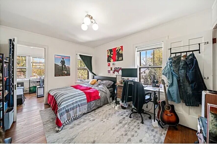 Building Photo - 721 Foster St