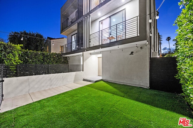 Building Photo - 807 N Cherokee Ave