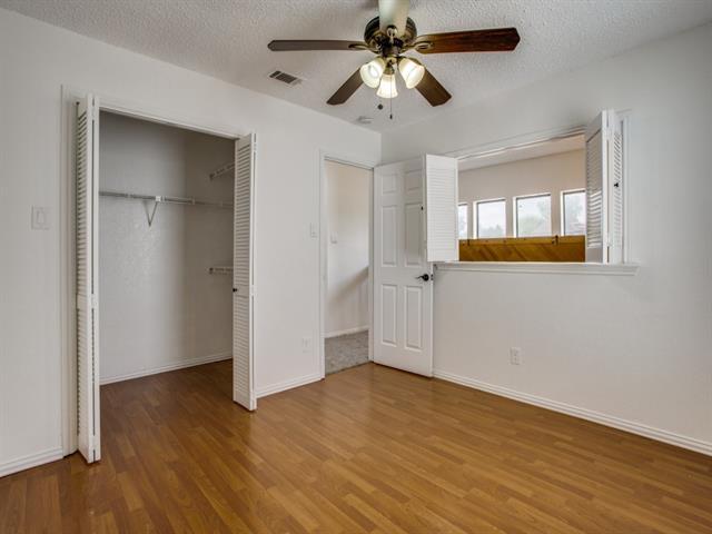 Building Photo - 1120 Sandalwood Ln