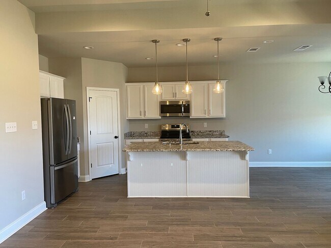Building Photo - 23643 Blythewood Ln