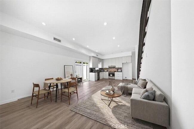 Building Photo - 14827 Dearborn St