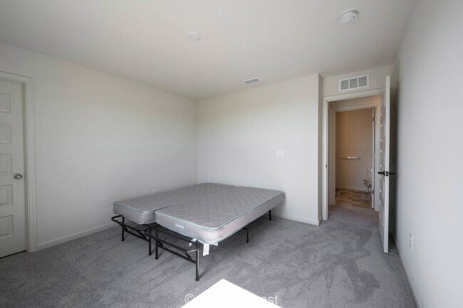 Building Photo - 6809 Blackwater Ln