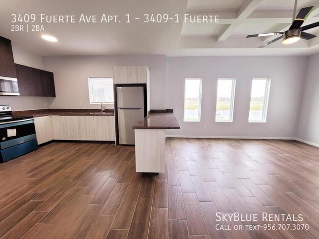 Building Photo - 3409 Fuerte Ave