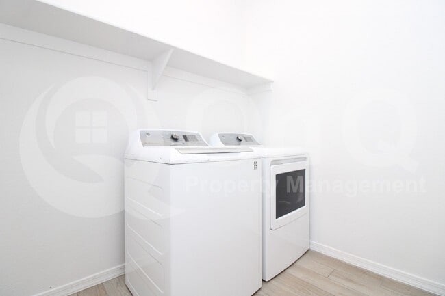 Building Photo - 22597 E Sentiero Ct