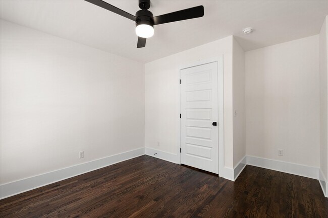 Building Photo - 1802 10th Ave N